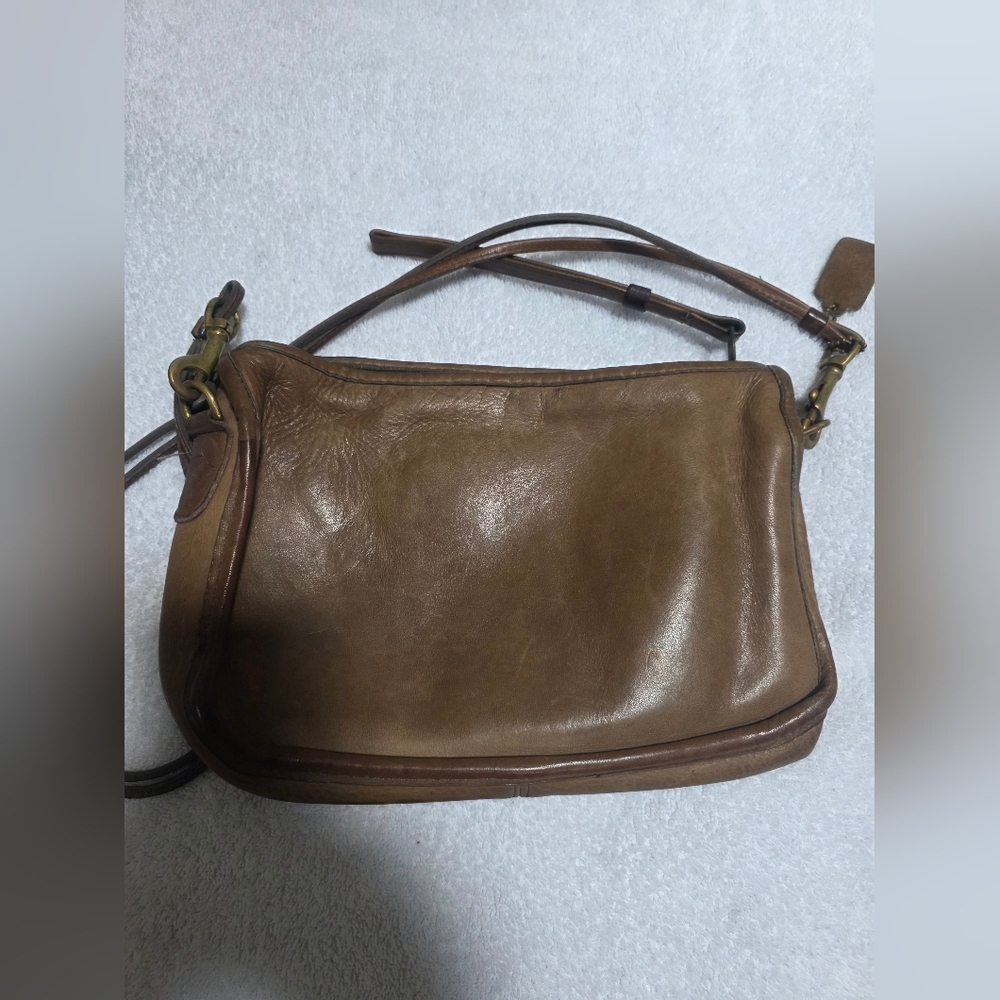 AUTHENTIC VINTAGE RARE COACH GENUINE LEATHER HAND BAG 12.5" w x 8" L
